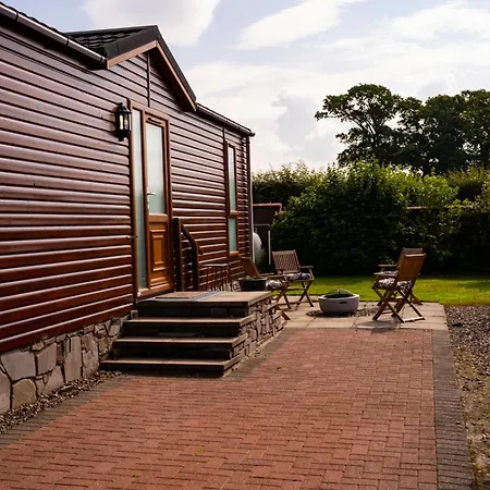 Luxury Lodge Forfar Exterior photo